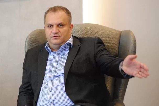 Ahmeti kritikon krerët e partive politike, Festuan vetëm me kandidatët fitues