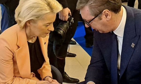 Vuçiq njofton se do të marrë pjesë në një drekën e organizuar nga Ursula von der Leyen