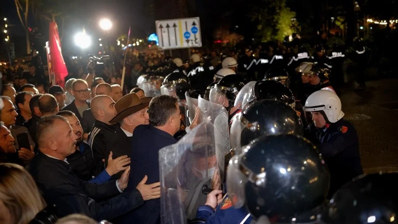 Sot protesta e opozitës, çfarë parashikohet dhe cilat janë akset që do të paralizohen