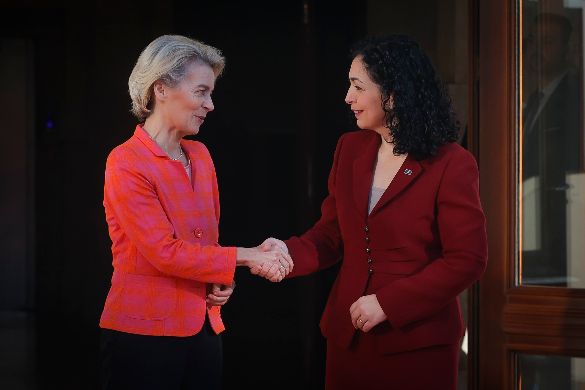 Osmani takon von der Leyen nesër në 09:45, pas takimit do të mbajnë edhe konferencë