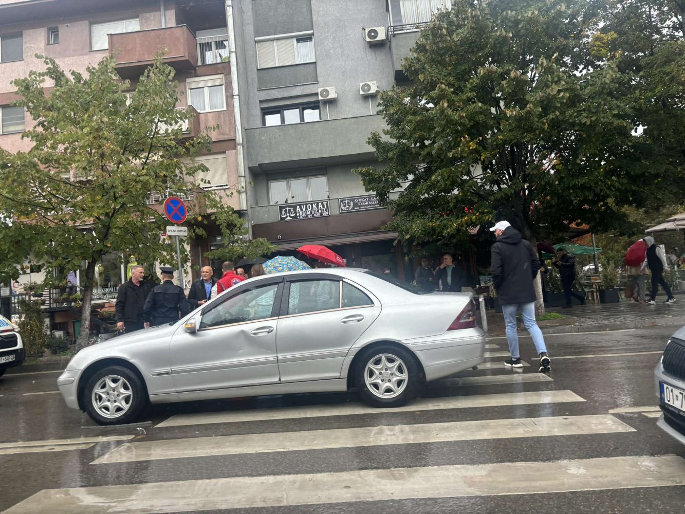 Goditja e dy vajzave në zebra nga vetura në Prishtinë – Policia jep detaje