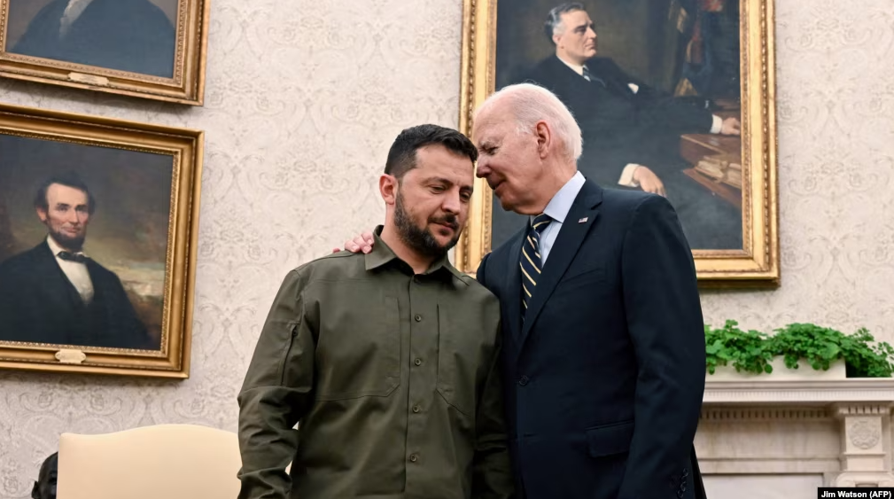 Biden njofton 425 milionë dollarë ndihmë ushtarake për Ukrainën