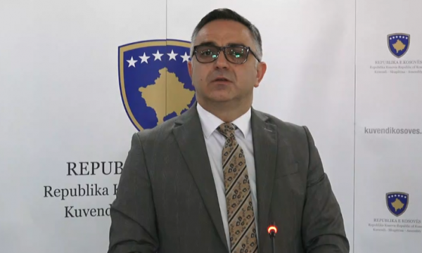 Besnik Tahiri sot mban konferencë të jashtëzakonshme për media