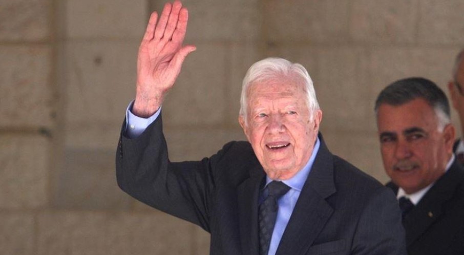 Ish-presidenti amerikan Jimmy Carter hedh votën për zgjedhjet presidenciale