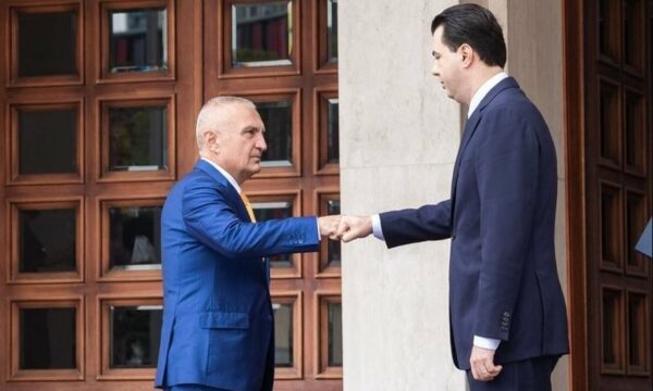Lulzim Basha mbështet arrestimin e Ilir Metës nga SPAK: Po bien brinjët e Trekëndëshit të Bermudës