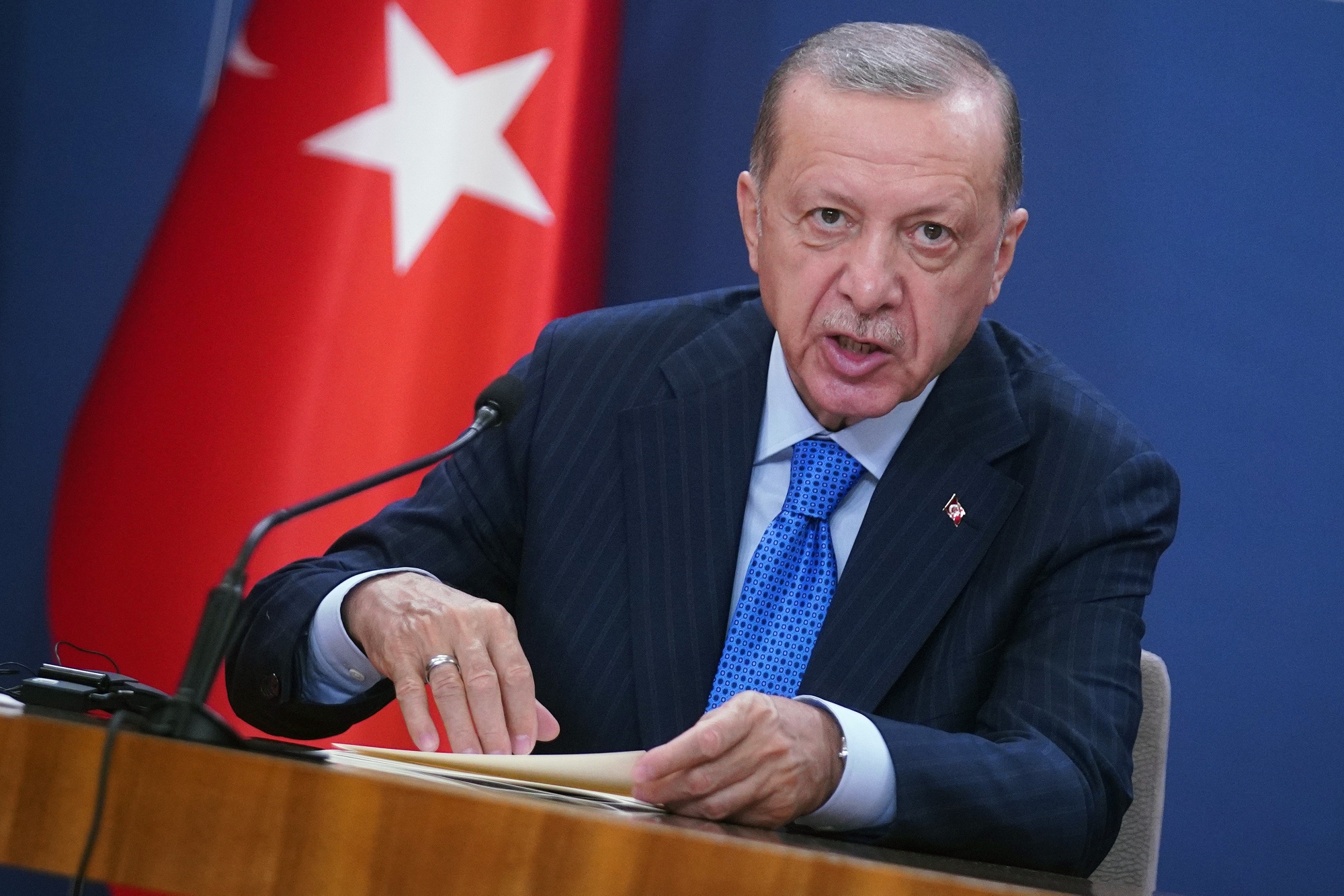 Erdogan reagon nga Rusia për sulmin në kompaninë turke të mbrojtjes në Ankara