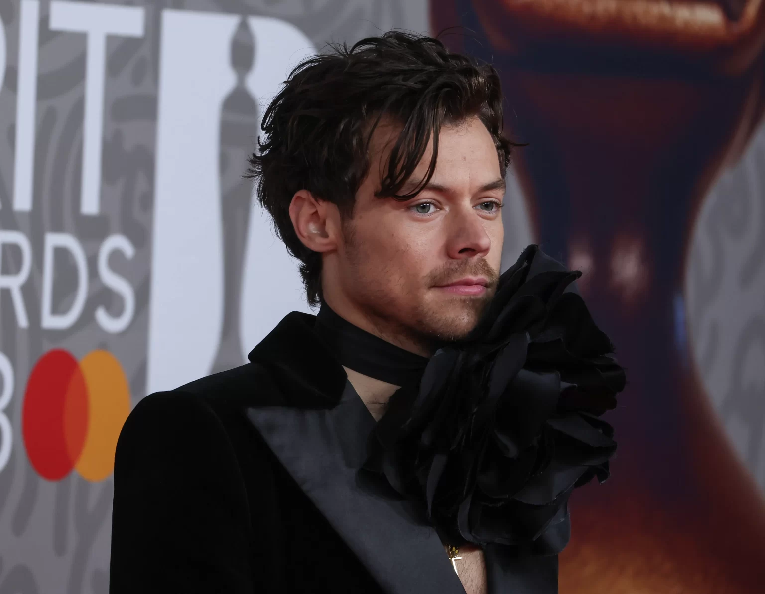 Harry Styles reagon për vdekjen e mikut të tij të dashur