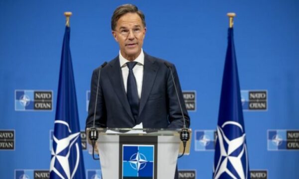 Rutte: Ukraina do të bëhet anëtari i 33 apo 34-të i NATO-s në të ardhmen