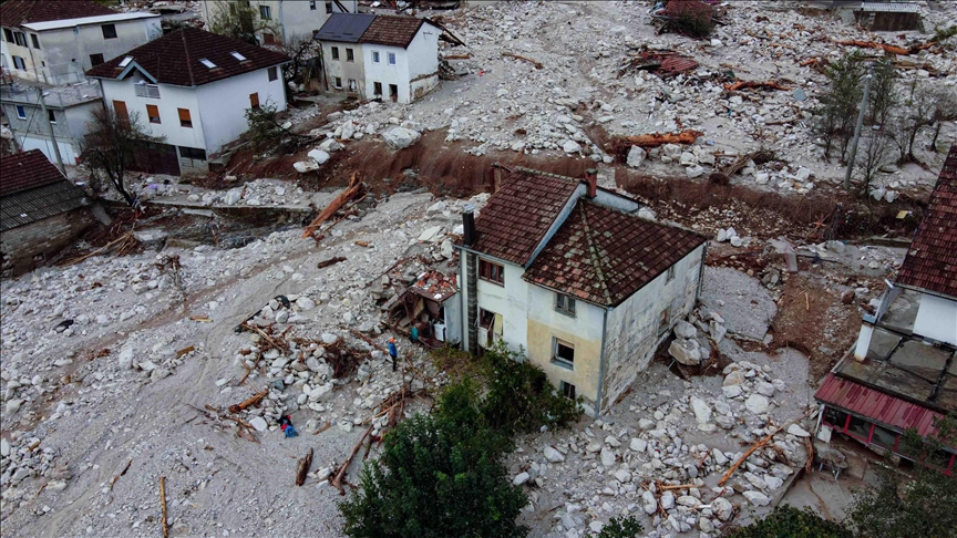 Aksion në Kosovë për mbledhjen e ndihmave për të prekurit nga përmbytjet në Bosnjë e Hercegovinë