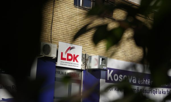 Forumi i Rinisë i LDK-së dorëzon kallëzim penal në Prokurori