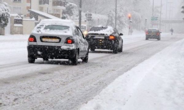 Paralajmëron meteorologu Rugova: Nesër borë dhe erëra të fuqishme