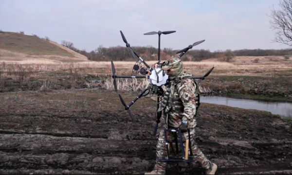 Sulmet ukrainase me dronë në Moskë detyrojnë 3 aeroporte të mbyllen