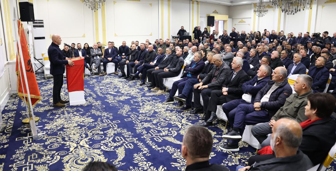 Haradinaj iu premton veteranëve krijimin e ministrisë për UÇK-në