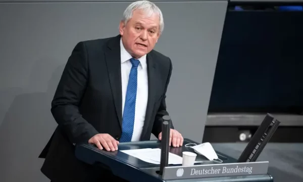 Deputeti gjerman: Rifillimi i dialogut Kosovë-Serbi pas zgjedhjeve, po na mbaron durimi