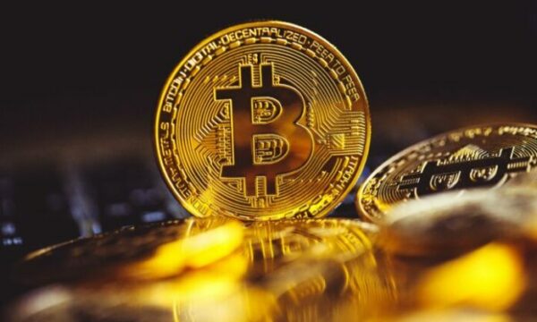 Pas Bitcoin edhe një tjetër kriptovalutë shënon rritje