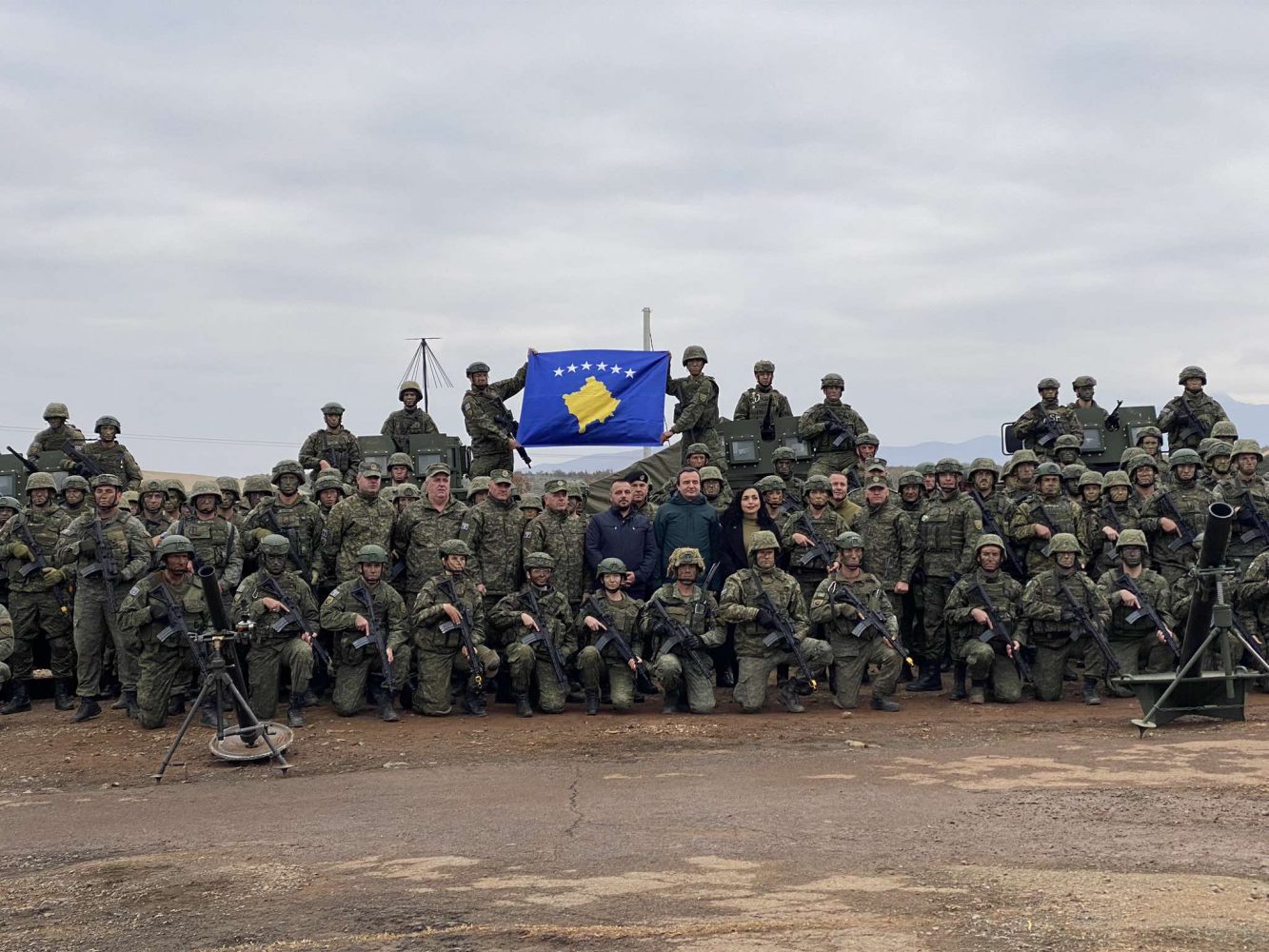 Kurti e Osmani në ushtrimin “Ujku i Çeliktë” lavdërojnë FSK-në: Ushtrinë po e zhvillojmë sipas standardeve të NATO’s