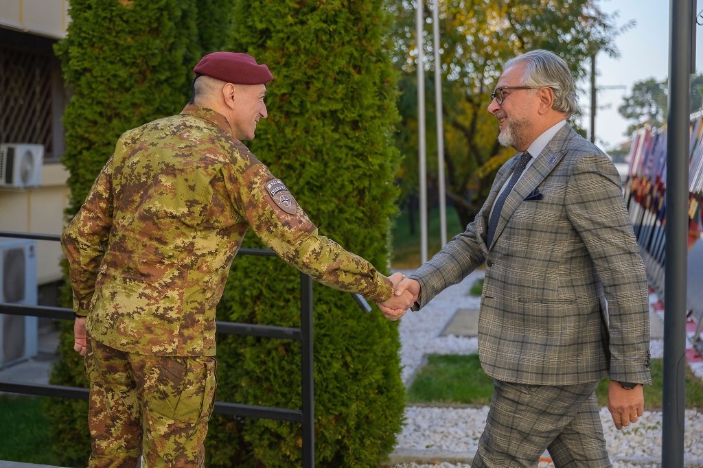 Komandanti i KFOR-it bisedon me atë të EULEX-it, lidhur me sigurinë në Kosovë