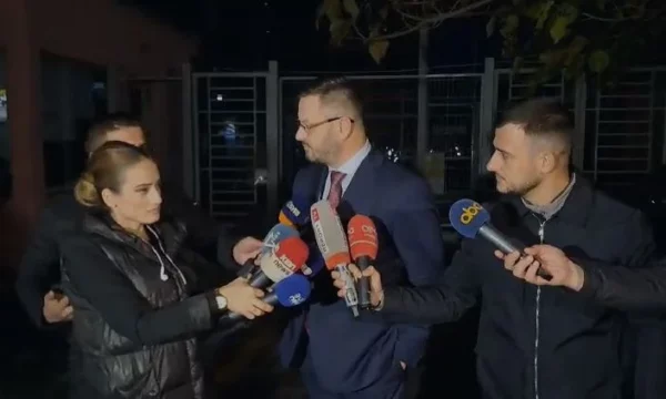 Deputeti Plarent Ndreca del nga ambientet e SPAK pas katër orëve dëshmi: Jam njohur me akuzë