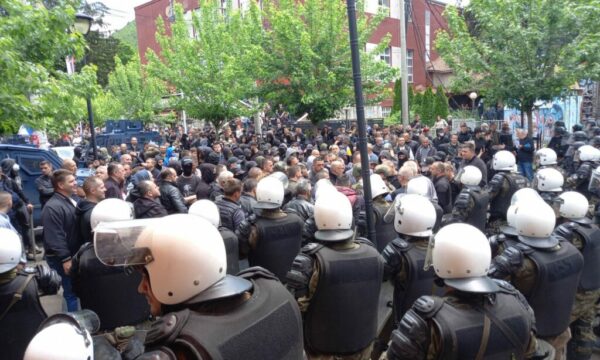 Paraburgoset M.D që u arrestua dje për protestat në veri, avokati: Prokuroria s’ka prova, fotot janë fabrikuar