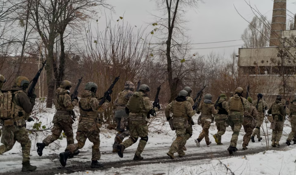 Shtetet e Bashkuara i kërkojnë Ukrainës të rrisë mobilizimin ushtarak për të luftuar Rusinë