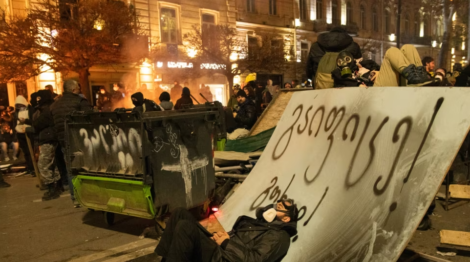 Kryeministri i Gjeorgjisë thotë se presidentja duhet ta lëshojë postin