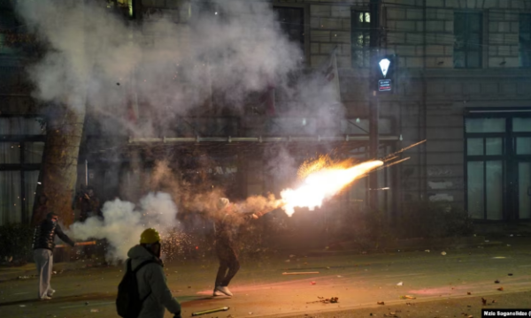 Trazira në Gjeorgji, policia akuzohet për brutalitet kundër protestuesve