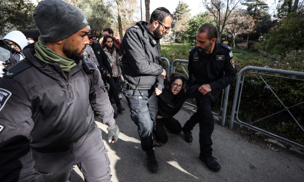 Arrestohen disa demonstrues jashtë shtëpisë së Netanyahut në Jerusalem