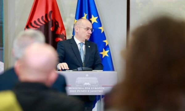 Hasani: Sovranitetit e integriteti territorial i Kosovës, prioritet kombëtar