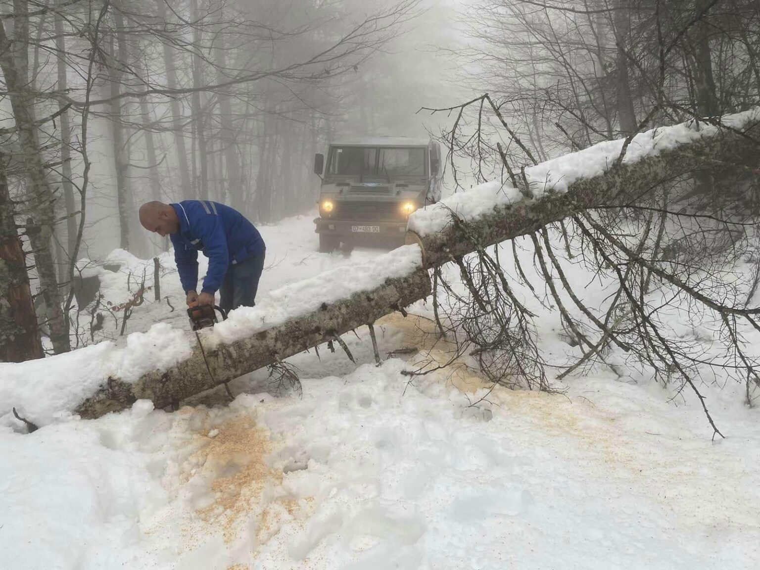 ‘KRU GJAKOVA’ tregon sakrificat e punëtorëve në terren