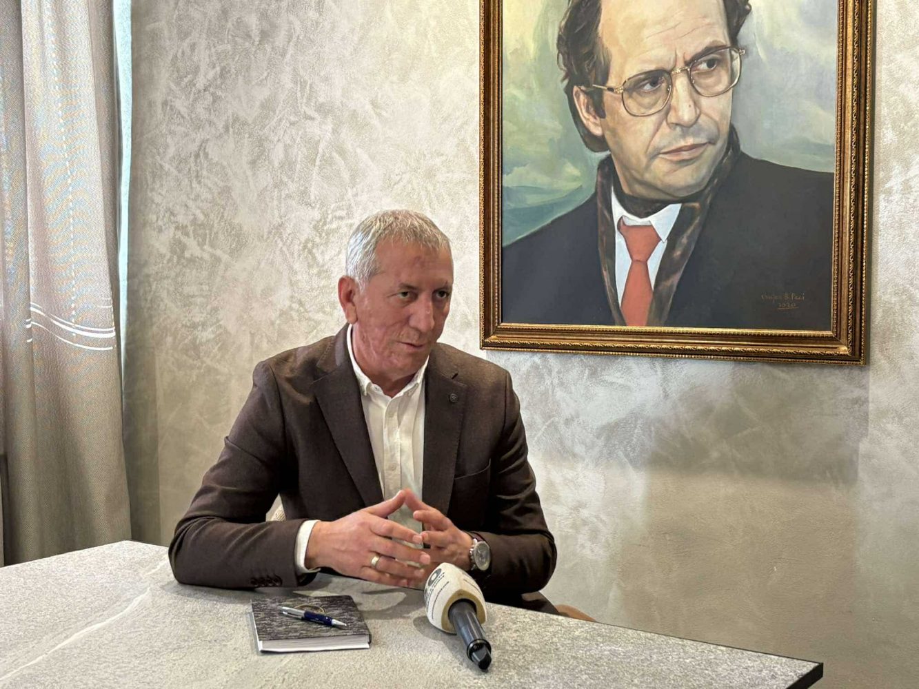 Quni i reagon Gërvallës: S’mund t’ia besojë një post të rëndësishëm një personi që ka ndryshuar anë