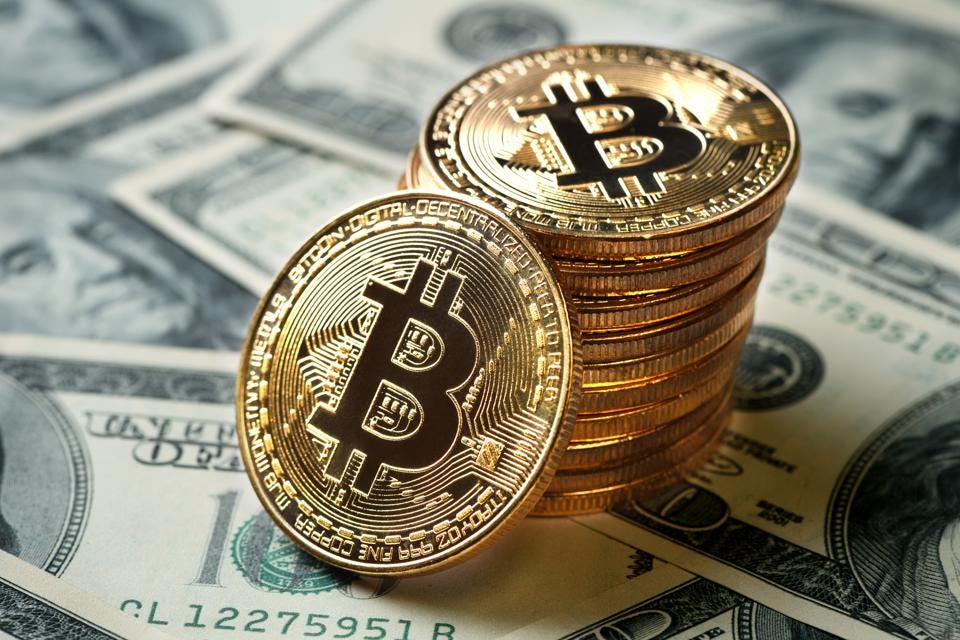 Bitcoin arrin rekordin e ri prej më shumë se 106,000 dollarë