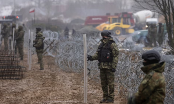 Polonia regjistron më shumë migrantë në kufi me Bjellorusinë