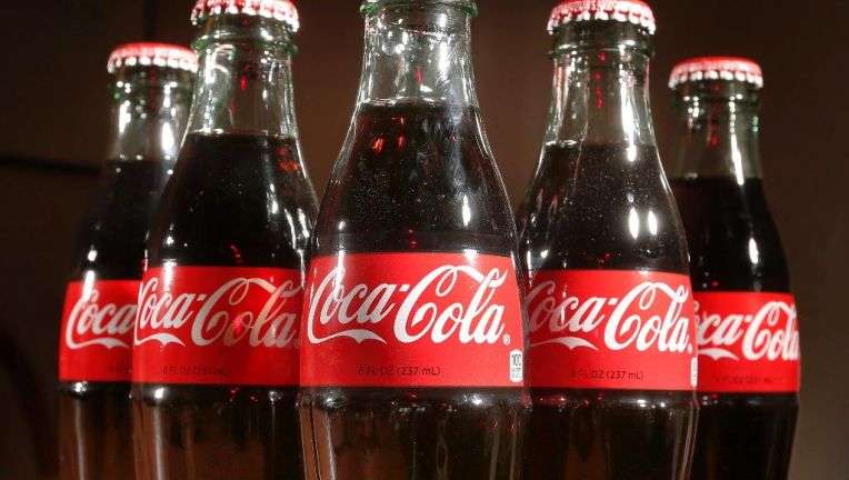 “Zhduken” 1.8 milion litra pije të skaduara “Coca-Cola’, ja mashtrimi i inspektorëve të AKU