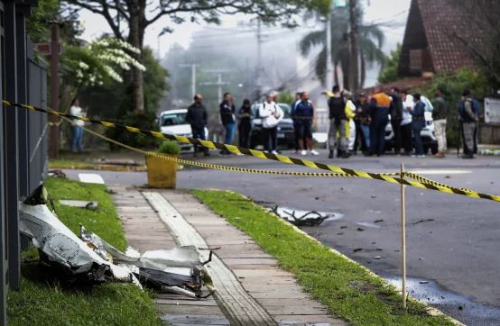 Dhjetë të vdekur nga rrëzimi i avionit në Brazil