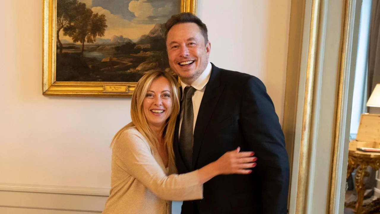 ‘Puthja’ pasionante mes kryeministres së Italisë dhe Elon Musk pushton rrjetin, ja si qëndron e vërteta