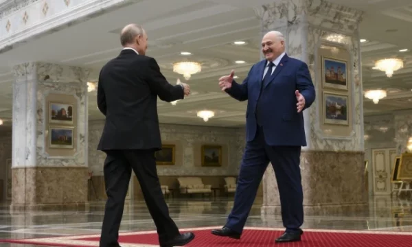 Lukashenko deklaroi se Bjellorusia ka armë bërthamore