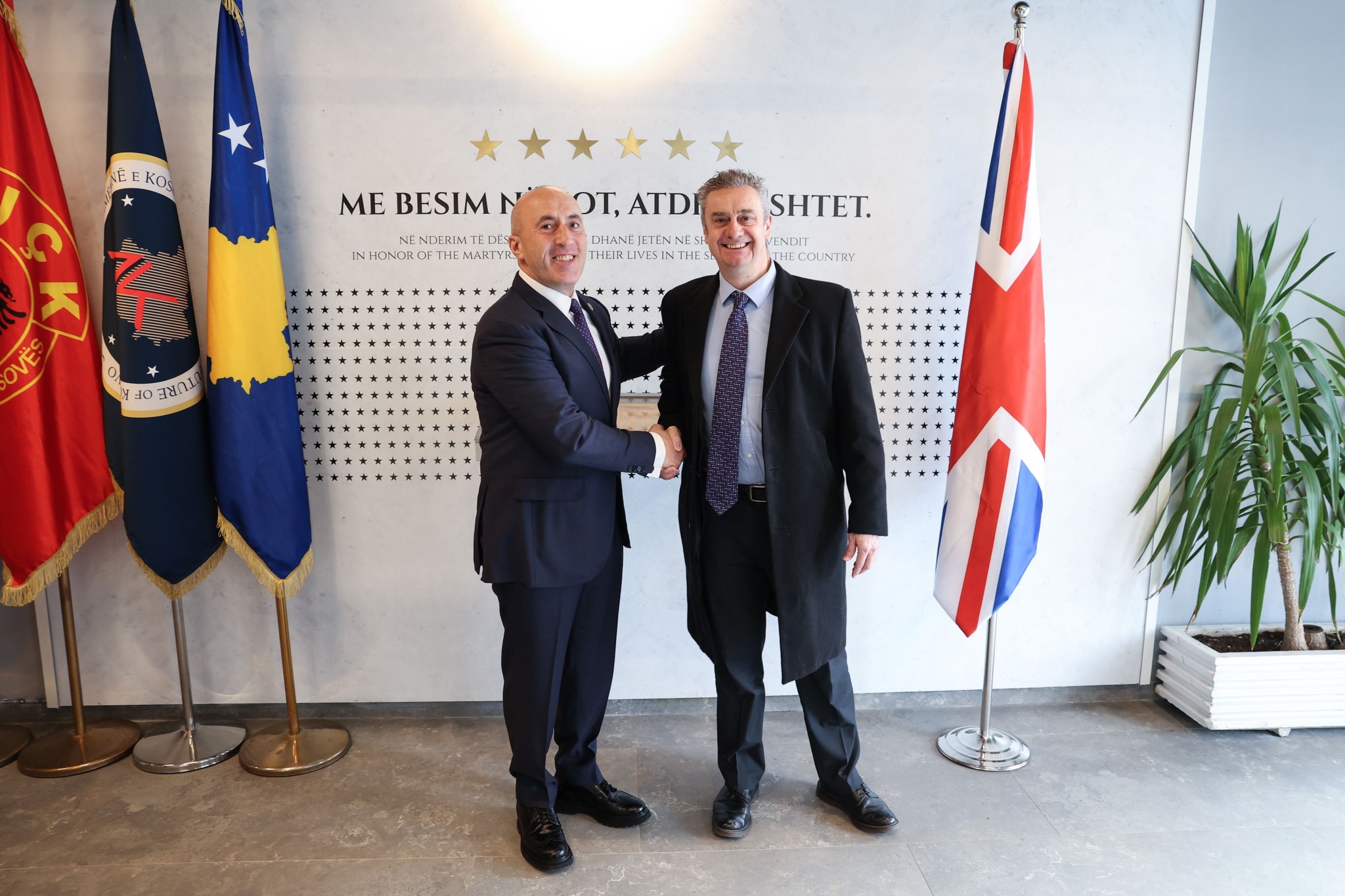 Haradinaj takon ambasadorin britanik: Rruga jonë drejt NATO-s është e pakthyeshme