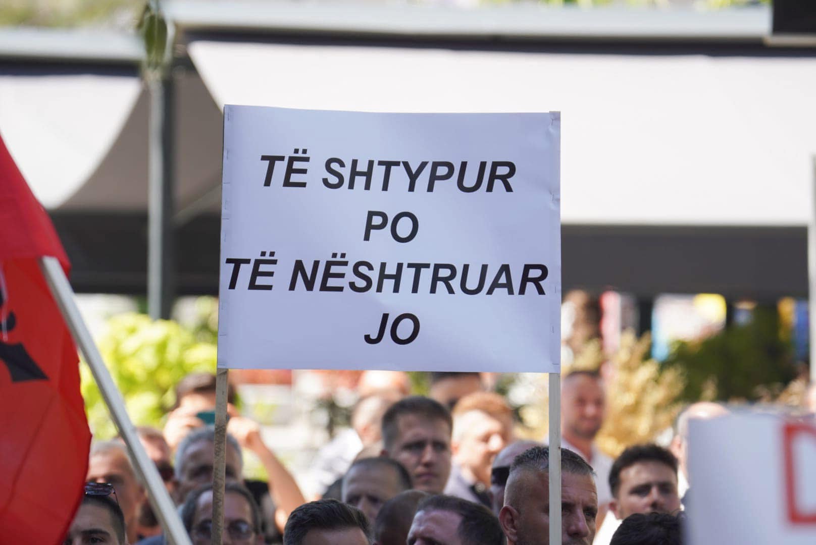 Lutfiu ftohet nga Prokuroria në Serbi për protestën e gushtit në Bujanoc