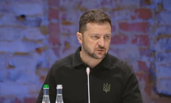 Zelensky për çmobilizimin: Nëse gjysma e ushtrisë largohet nesër, Putin “do të na vrasë të gjithëve”