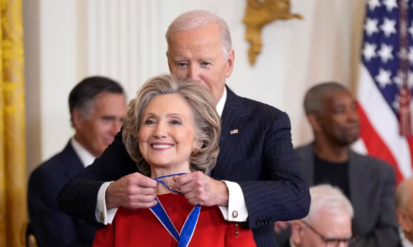 Clinton, Soros dhe Bono në mesin e të nderuarve me Medalje të Lirisë