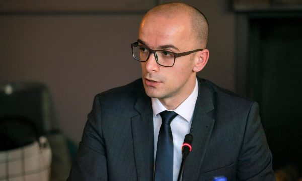 BE kërkoi miratimin e Ligjit për statusin e Kishës Ortodokse Serbe, zv/ministri: Po bllokohet nga Srpska