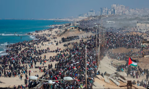 Qindra mijëra palestinezë kthehen në pjesën veriore të Gazës