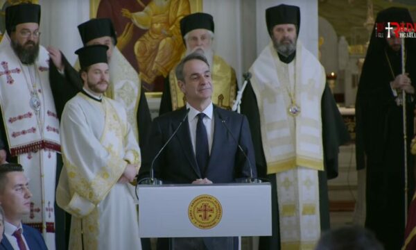 Mbesa e Kryepeshkopit: Shqipëria u bë atdheu i dytë i tij; Mitsotakis: Janullatos ishte urë miqësie mes dy popujve