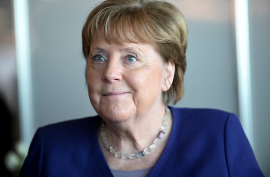 Merkel kritikon liderin e partisë së saj CDU për bashkëpunimin me të djathtën ekstreme për çështjen e migracionit