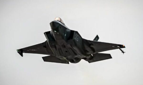 NATO vendos dy avionë norvegjezë F-35 në Poloni: Përgjigje ndaj një numri avionësh rusë në ajër