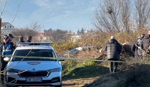 Vritet me armë zjarri 48-vjeçari në Tiranë, gjendet i vrarë brenda veturës