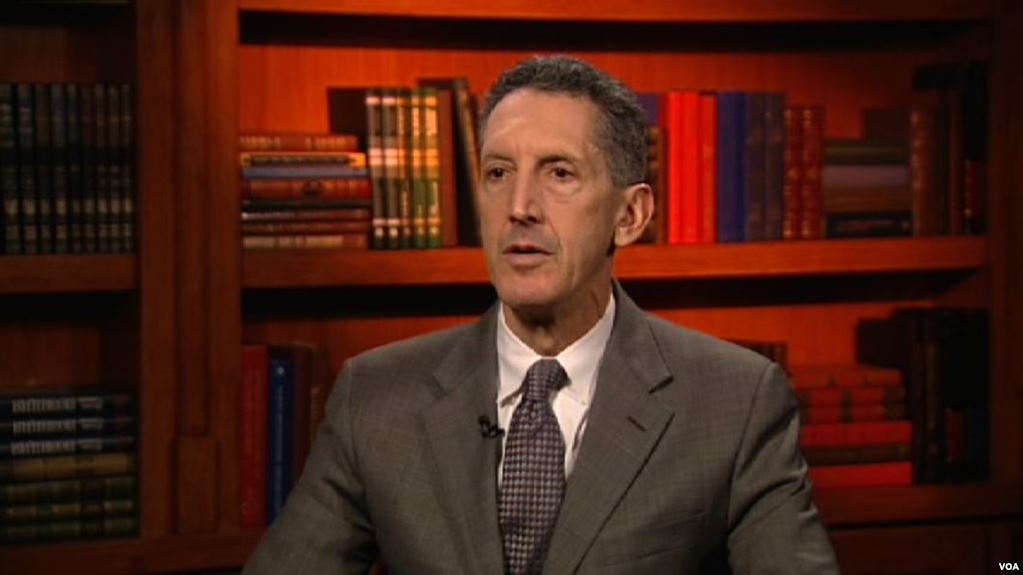 Edward Joseph: Kurti e ka përgjegjësinë për marrëdhënie të hapura dhe të besueshme me SHBA, por ai nuk e bëri këtë