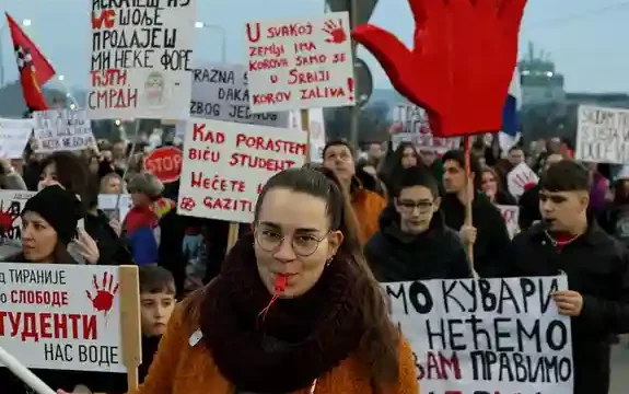 Serbi: Studentët të vendosur për vazhdimin e protestave