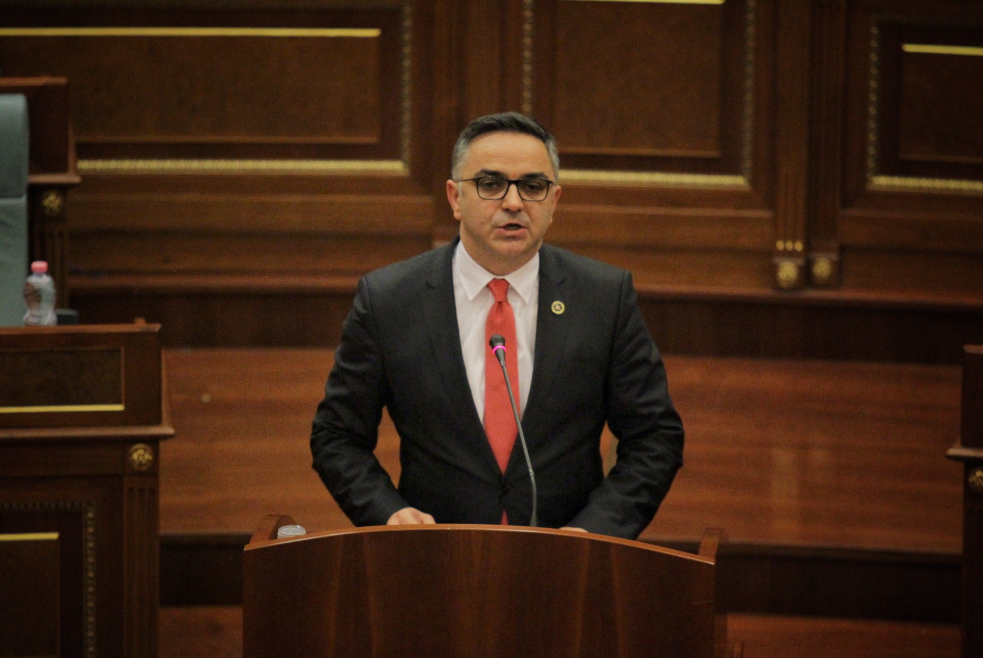 Besnik Tahiri deputeti më aktiv në Kuvend edhe gjatë vitit 2024