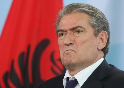Sali Berisha uron fituesin e zgjedhjeve, thotë se votimi në Kosovë është “model frymëzimi”